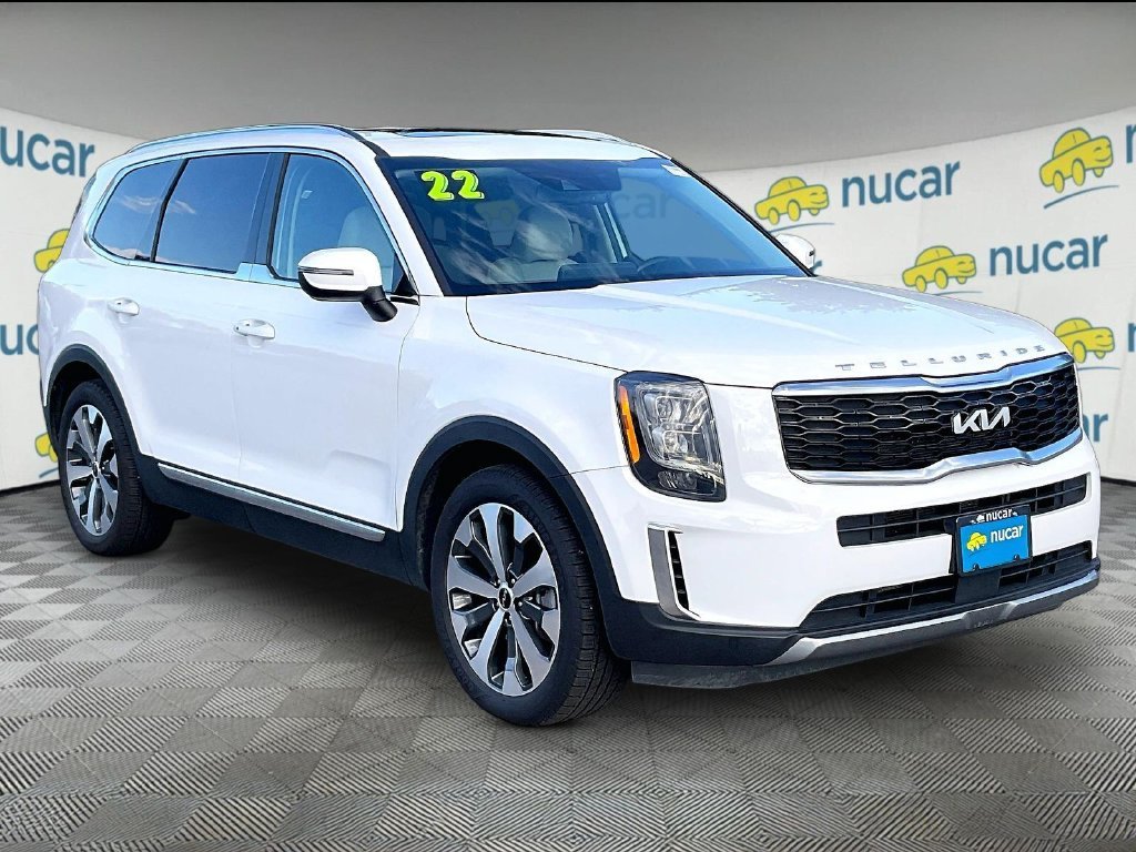 Used 2022 Glacial White Pearl Kia EX image 1