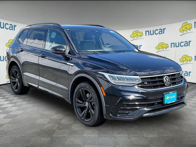 Pre-Owned 2023 Volkswagen Tiguan 2.0T SE R-Line Black AWD