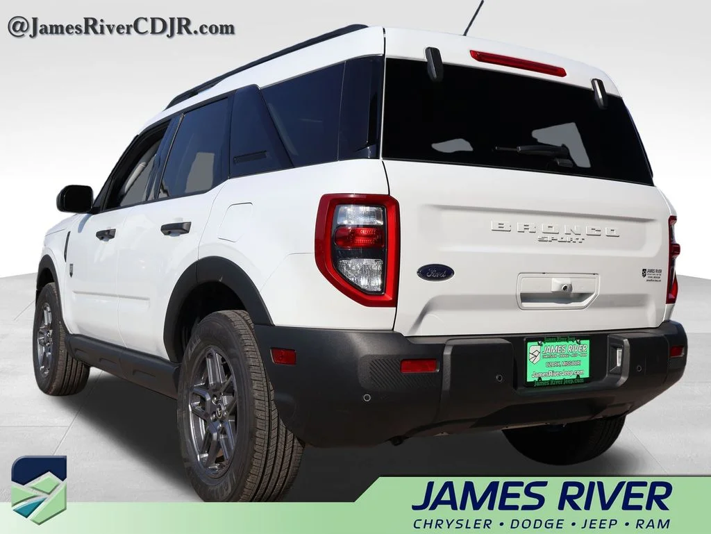 Used 2025 White Ford Big Bend image 3