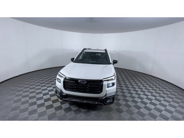 New 2026 CRYSTAL WHITE PEARL Subaru Limited image 3