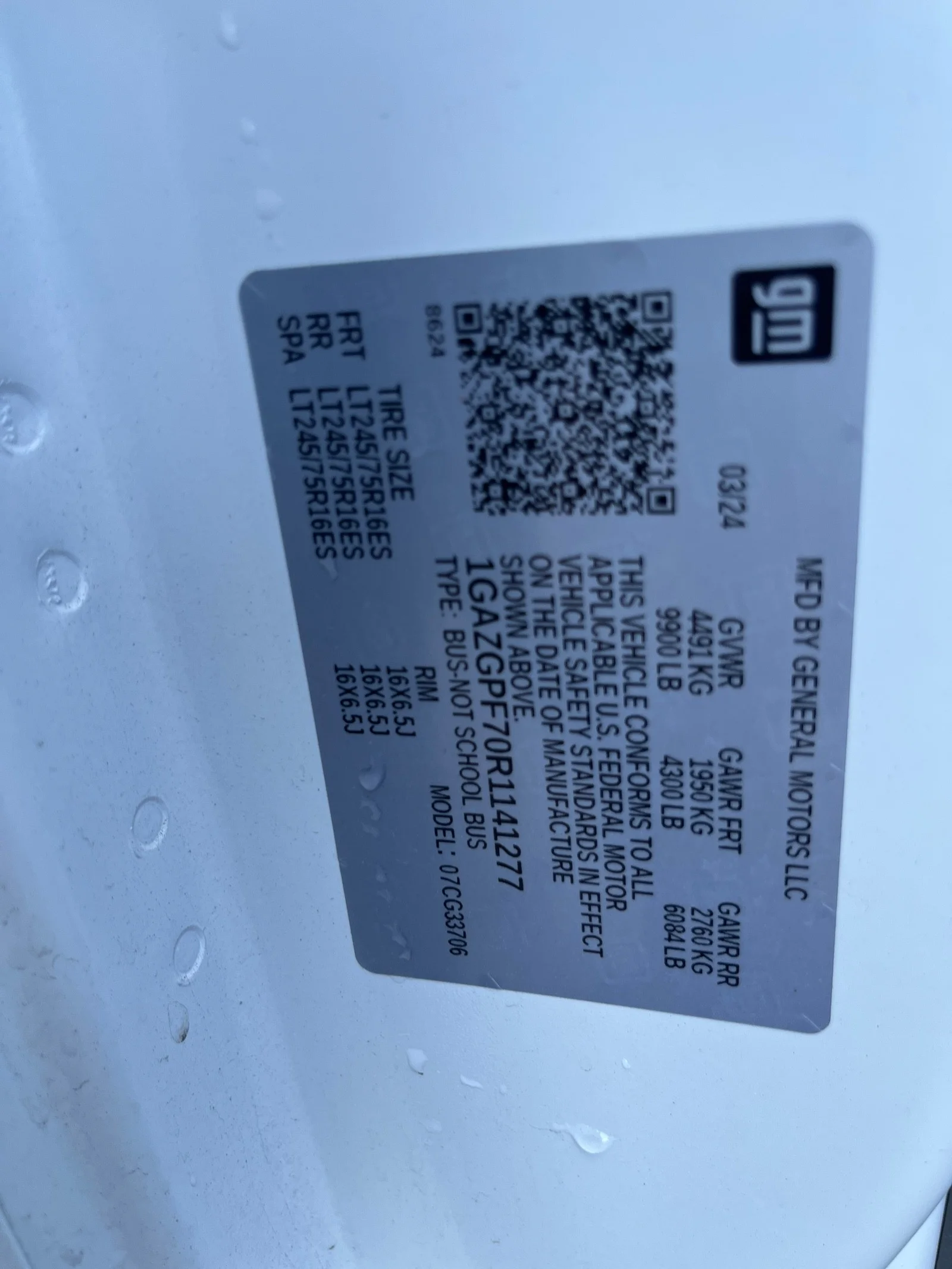 Used 2024 Summit White Chevrolet LT 3500 image 11