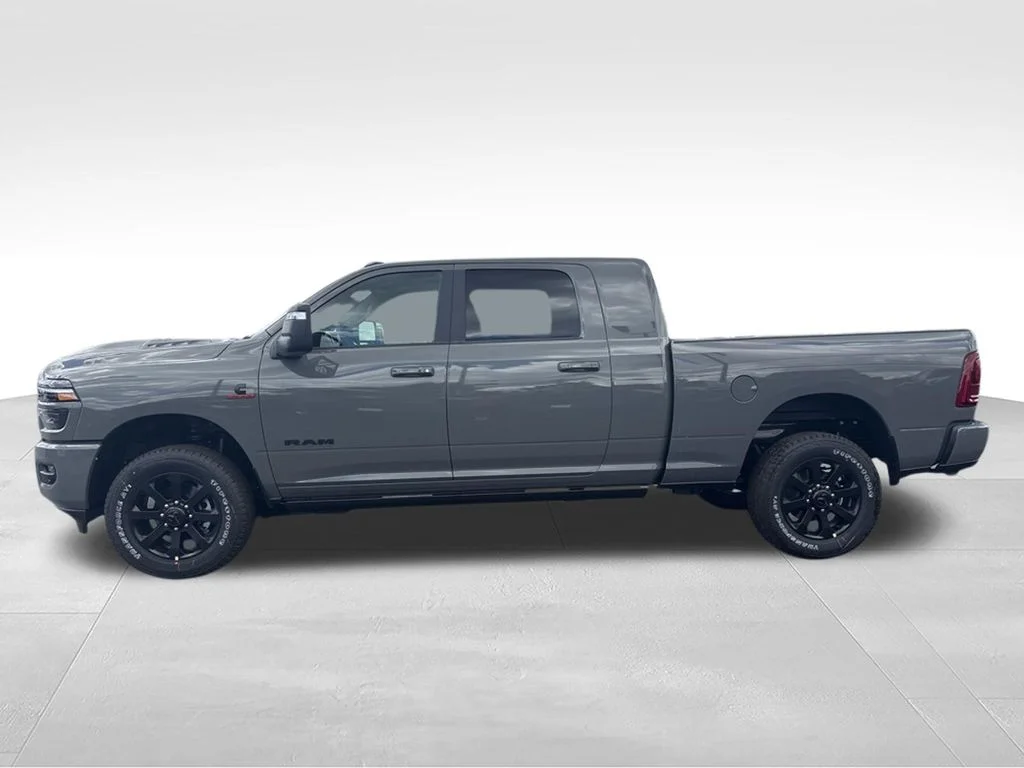 New 2026 Ceramic Gray Clear-Coat Exterior Paint RAM LARAMIE image 6