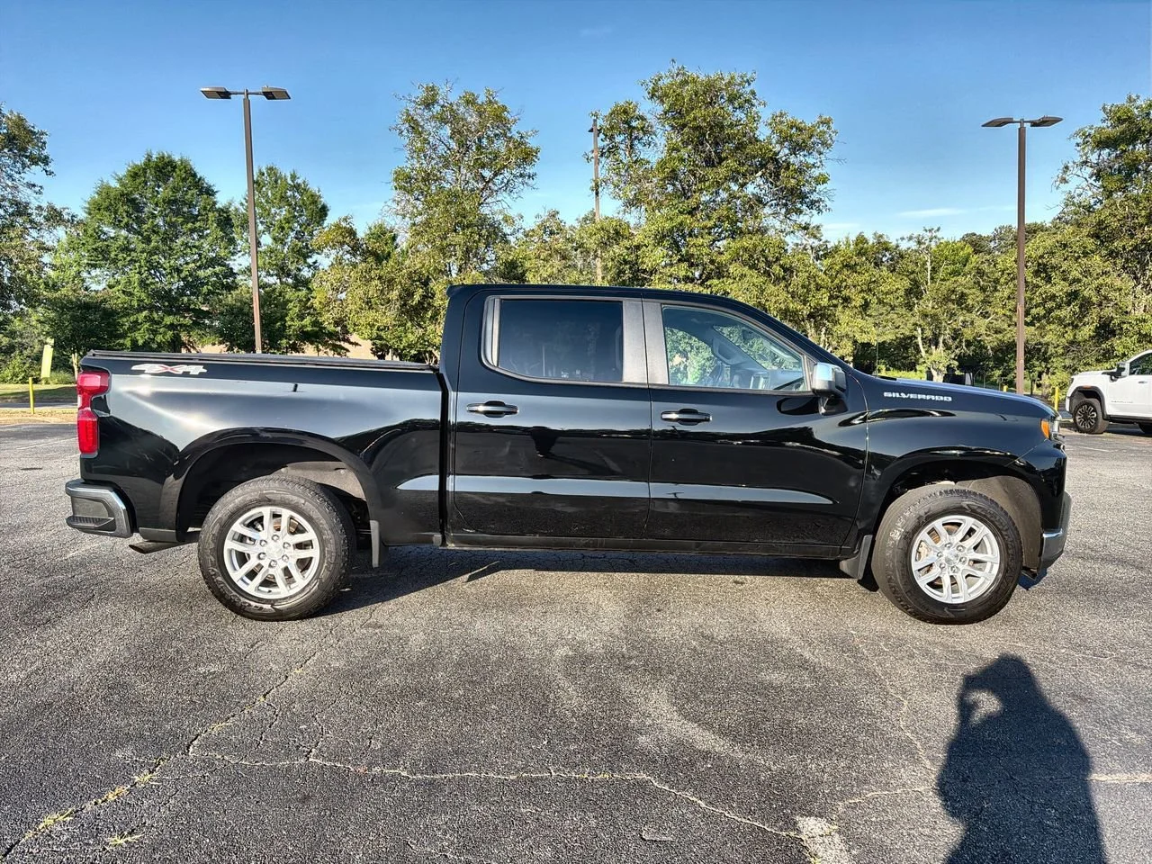 Used 2019 BLACK Chevrolet LT image 9