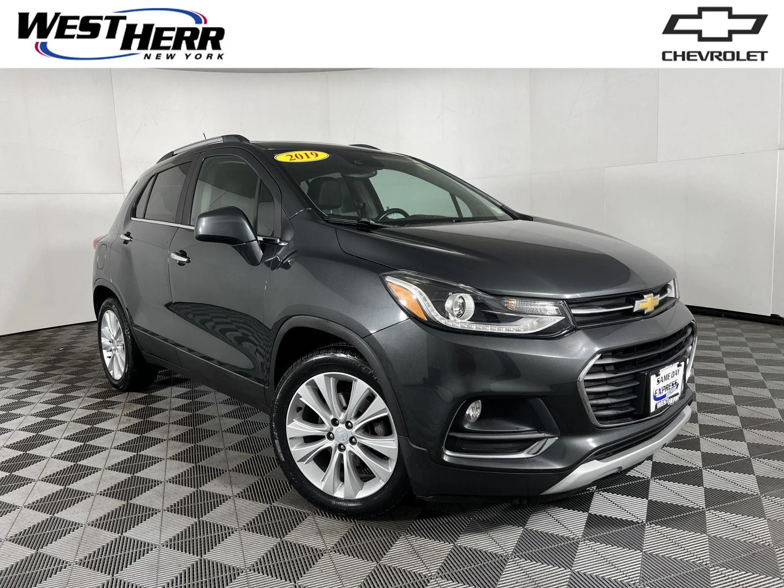 Used 2019 NIGHTFALL GRAY METALLIC Chevrolet Premier image 1