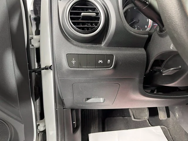 Used 2019 White Hyundai SE image 18