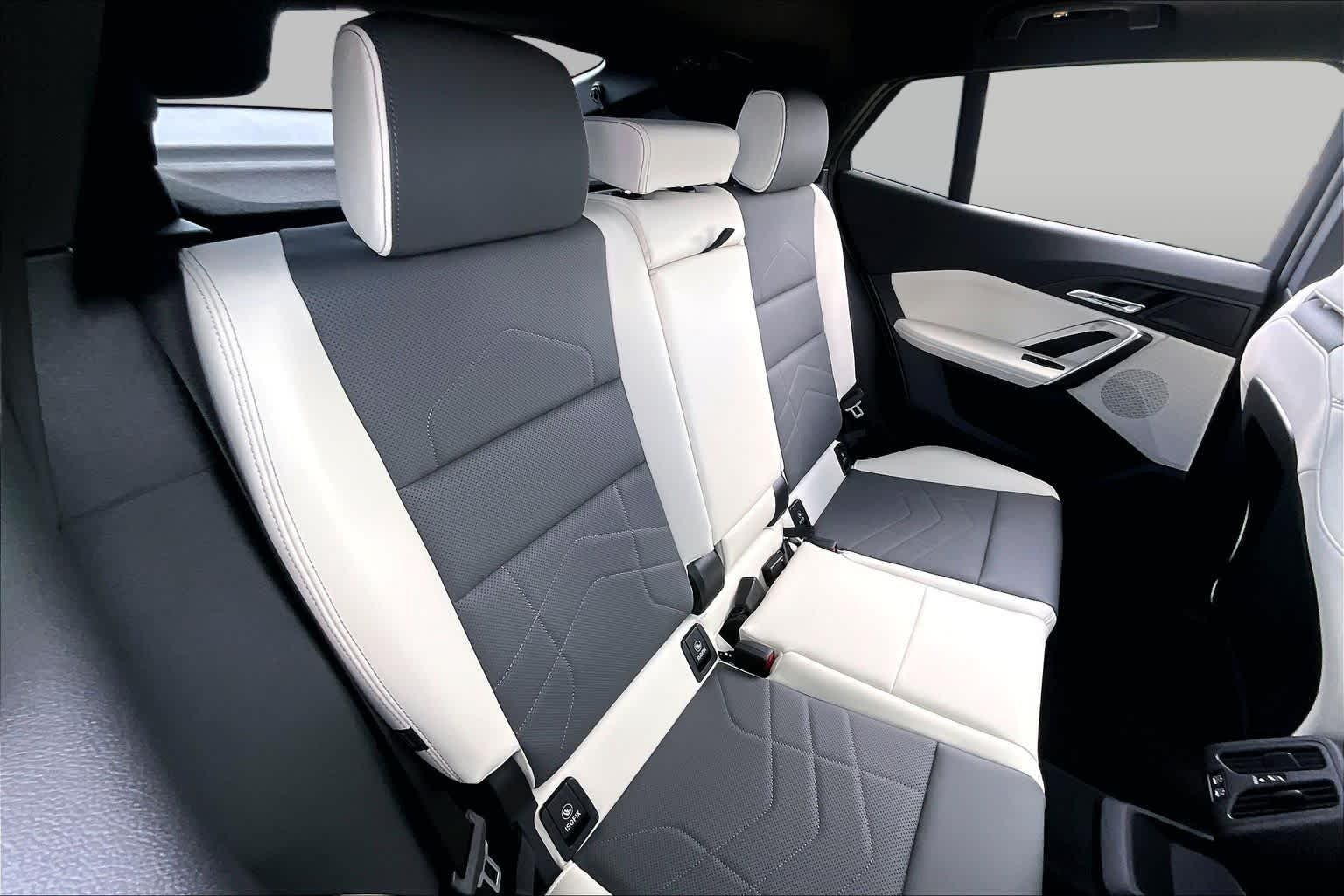 Used 2026 Brooklyn Grey Metallic BMW xDrive28i image 19