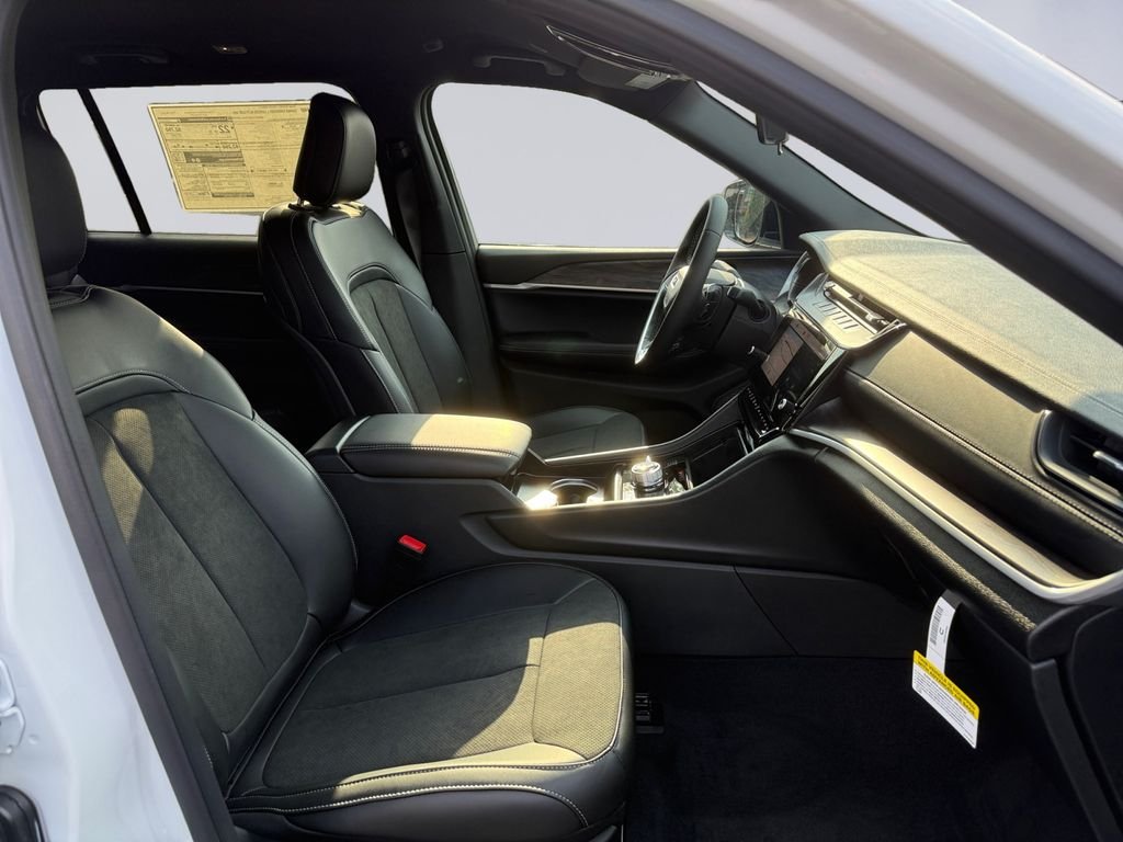 New 2026 Bright White Clearcoat Jeep Altitude image 17