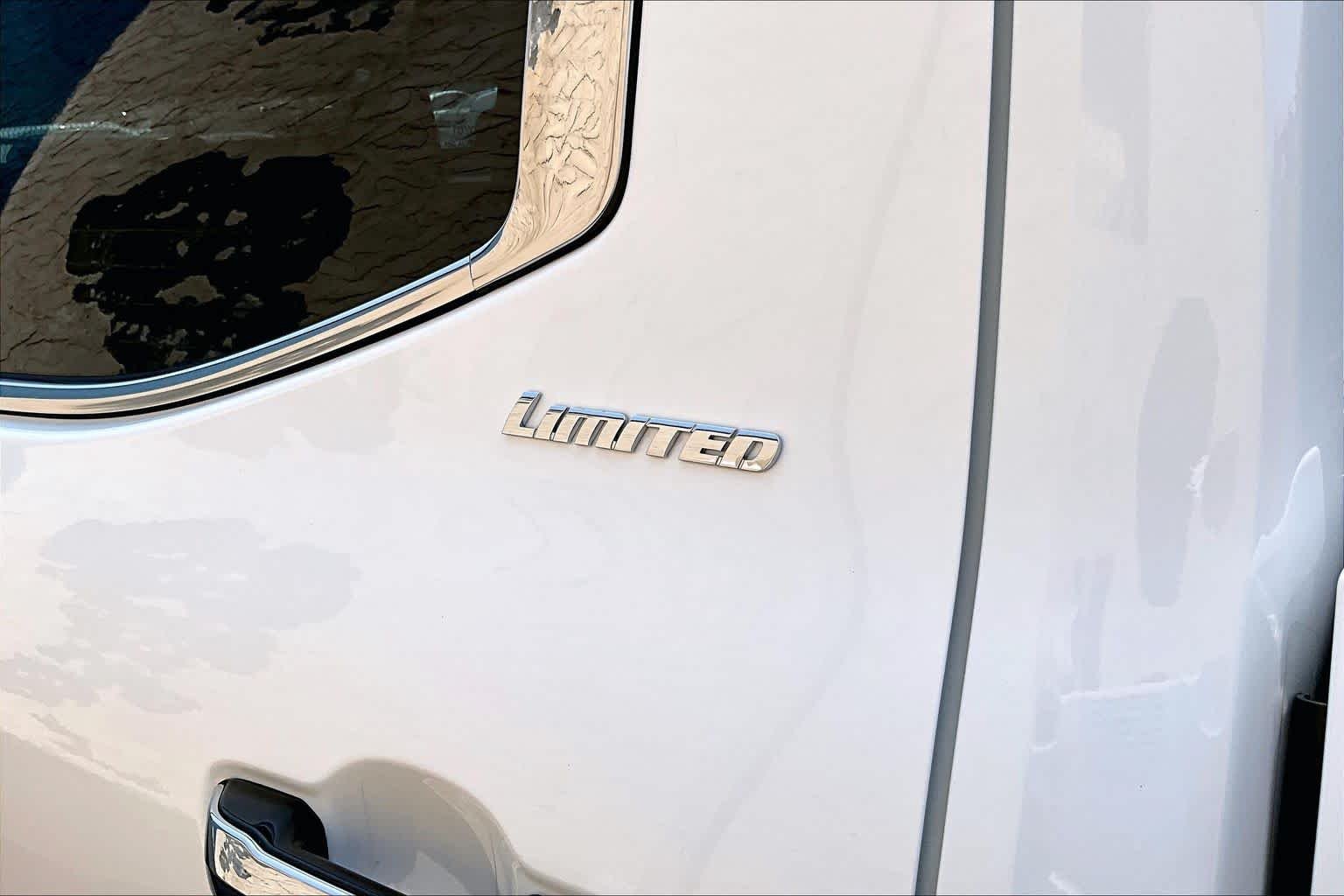 Used 2026 Ice Cap Toyota Limited image 10