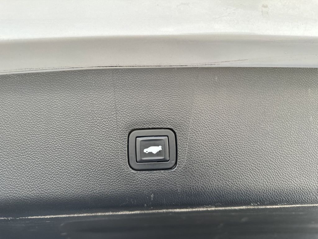 Used 2019 Beige Chevrolet Premier image 32