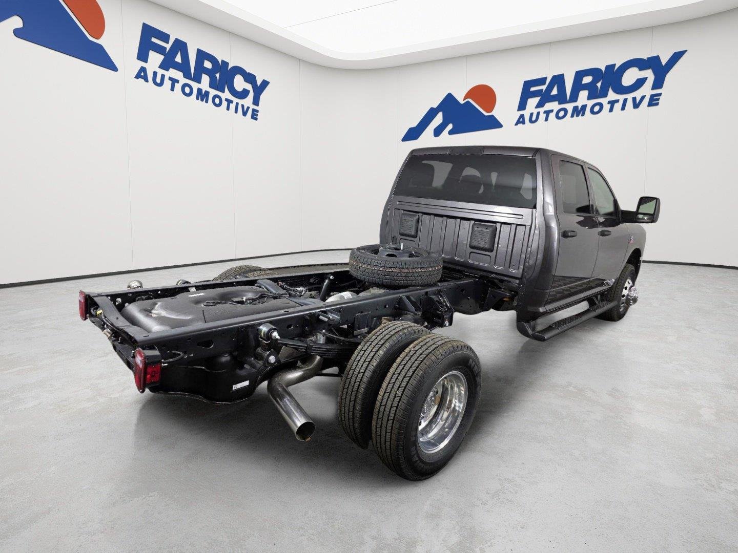 2026 RAM 3500 Chassis Tradesman - Photo 7