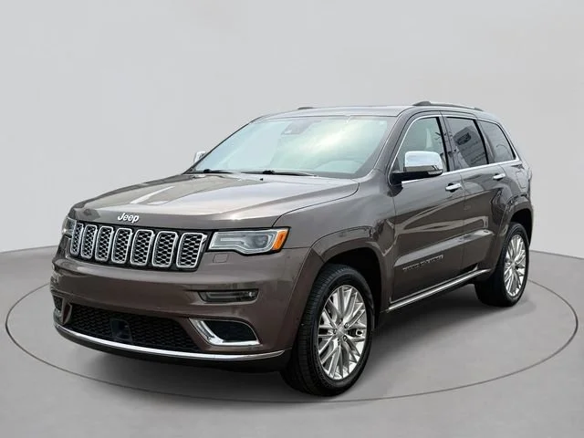 2017 Jeep Grand Cherokee Summit 4WD's photo