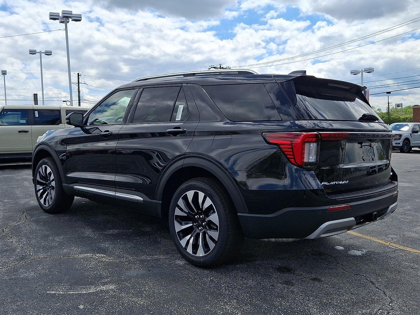 New 2026 Agate Black Metallic Ford Platinum™ image 3