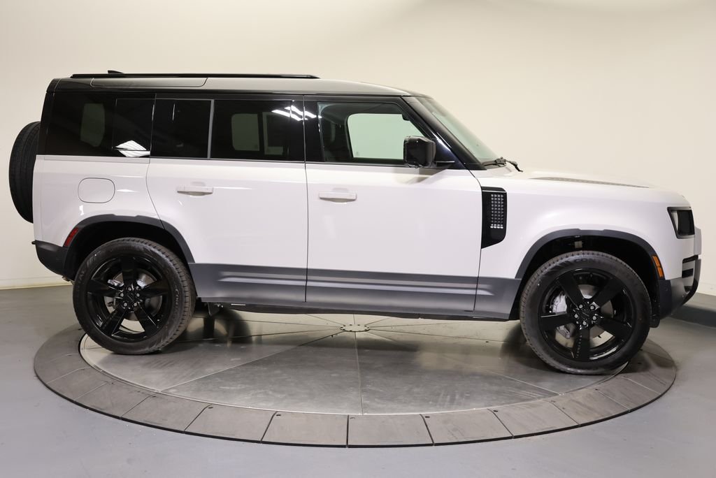 New 2026 Borasco Grey Land Rover S image 3