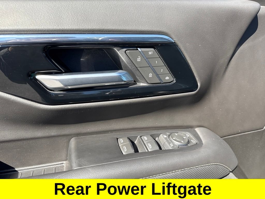 Used 2025 Black Chevrolet Premier image 14