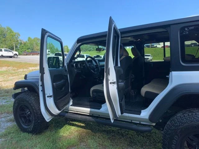 Used 2020 White Jeep Unlimited Sport S image 18