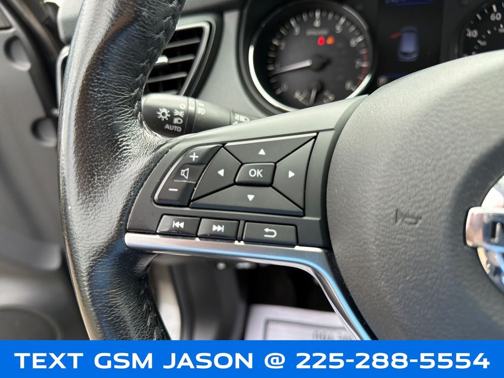 Used 2019 Gray Nissan SL image 20