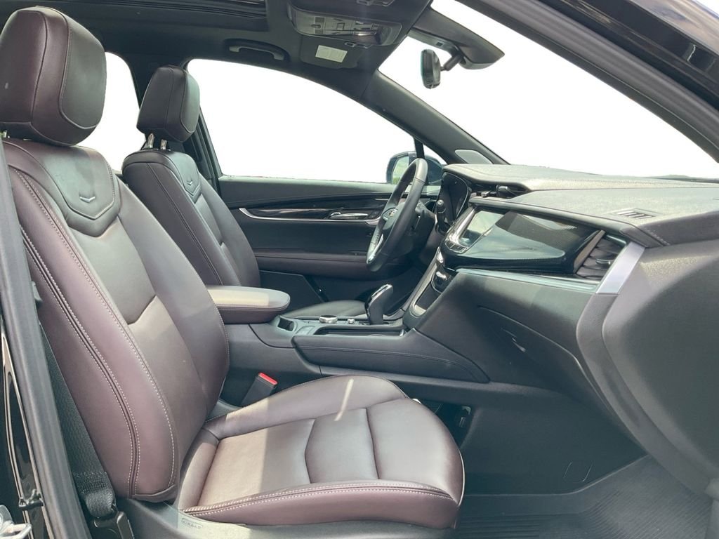 Used 2024 Black Cadillac Premium Luxury image 25