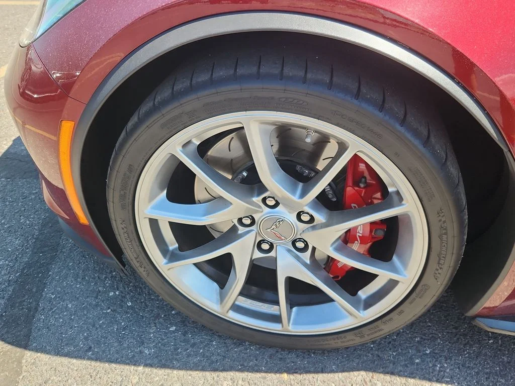 Used 2017 Red Chevrolet Z06 image 15