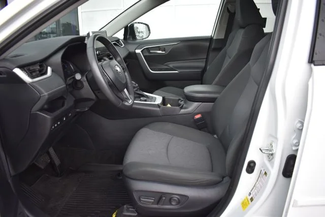 Used 2024 White Toyota XLE image 11