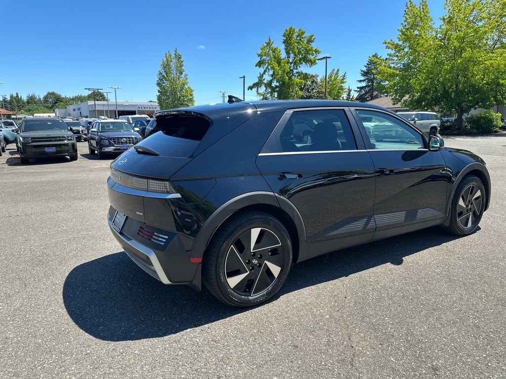 Certified Used 2026 Black Hyundai SEL image 6