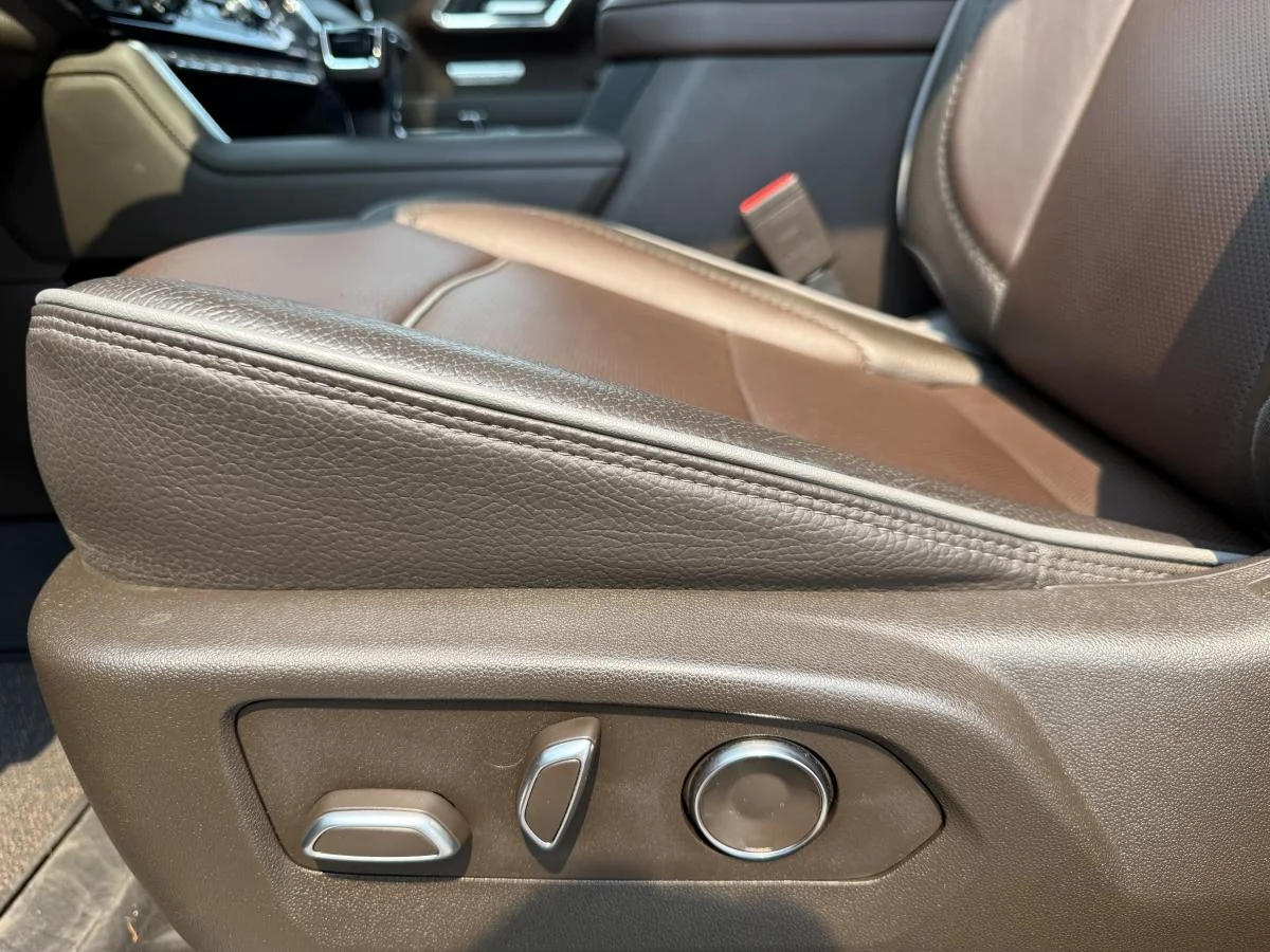 Used 2025 Silver GMC Denali image 15