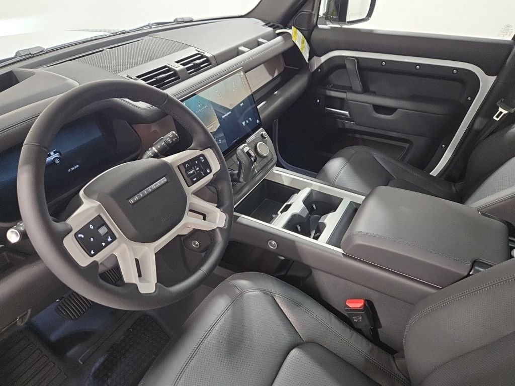 New 2026 Fuji White Land Rover X-Dynamic SE image 20