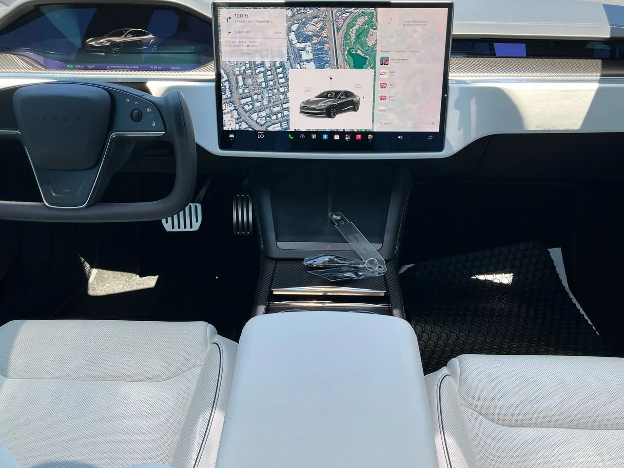 Used 2022 Midnight Silver Tesla Plaid image 14