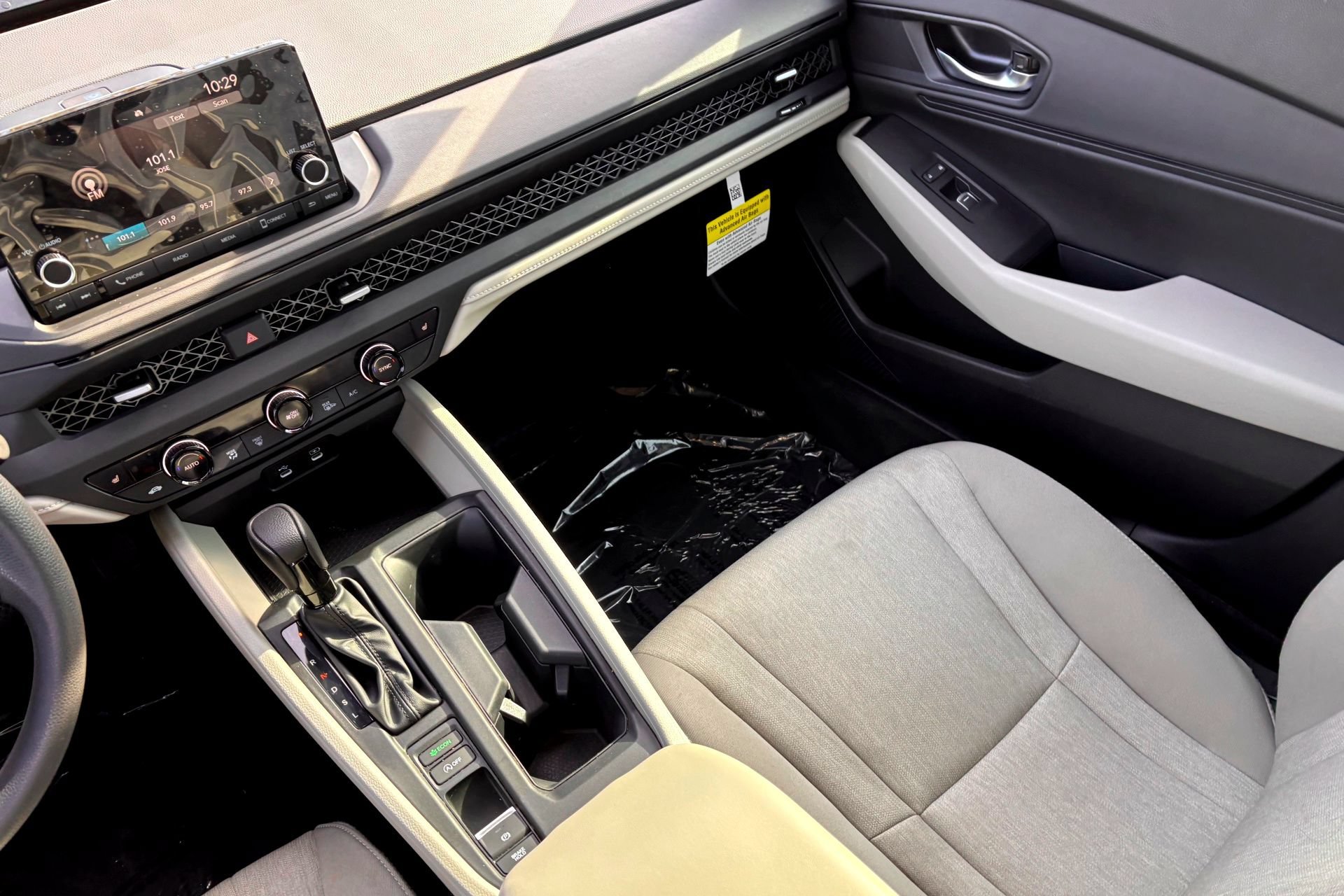 2025 Honda Accord SE - Photo 28