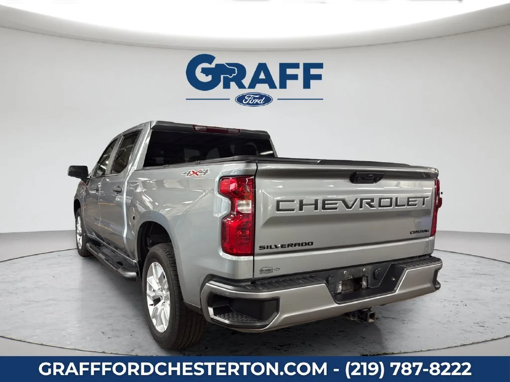 Used 2024 Gray Chevrolet Custom image 9