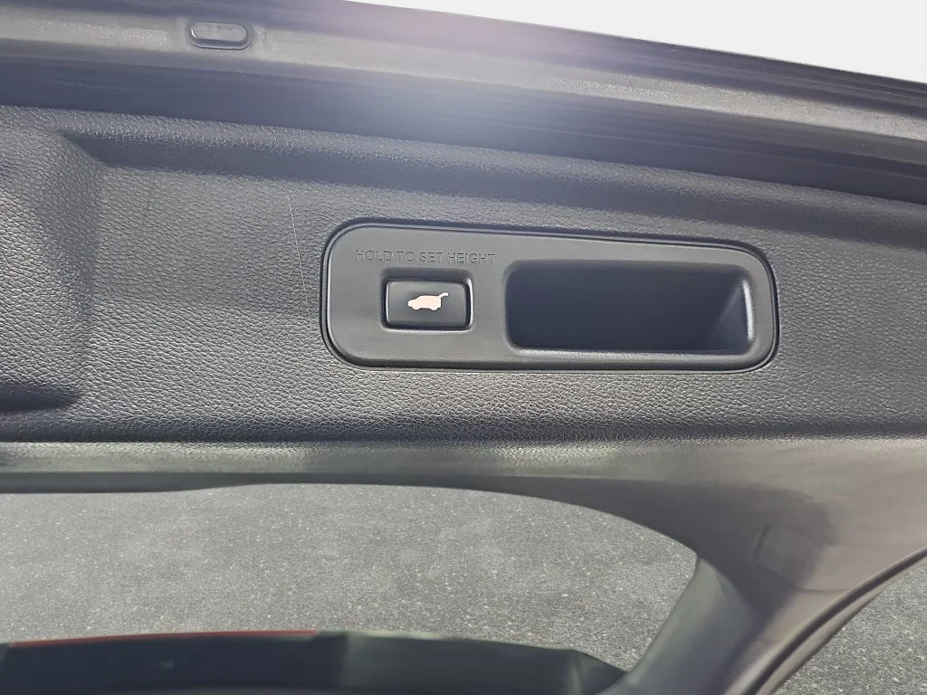 Used 2018 Black Honda EX-L image 16