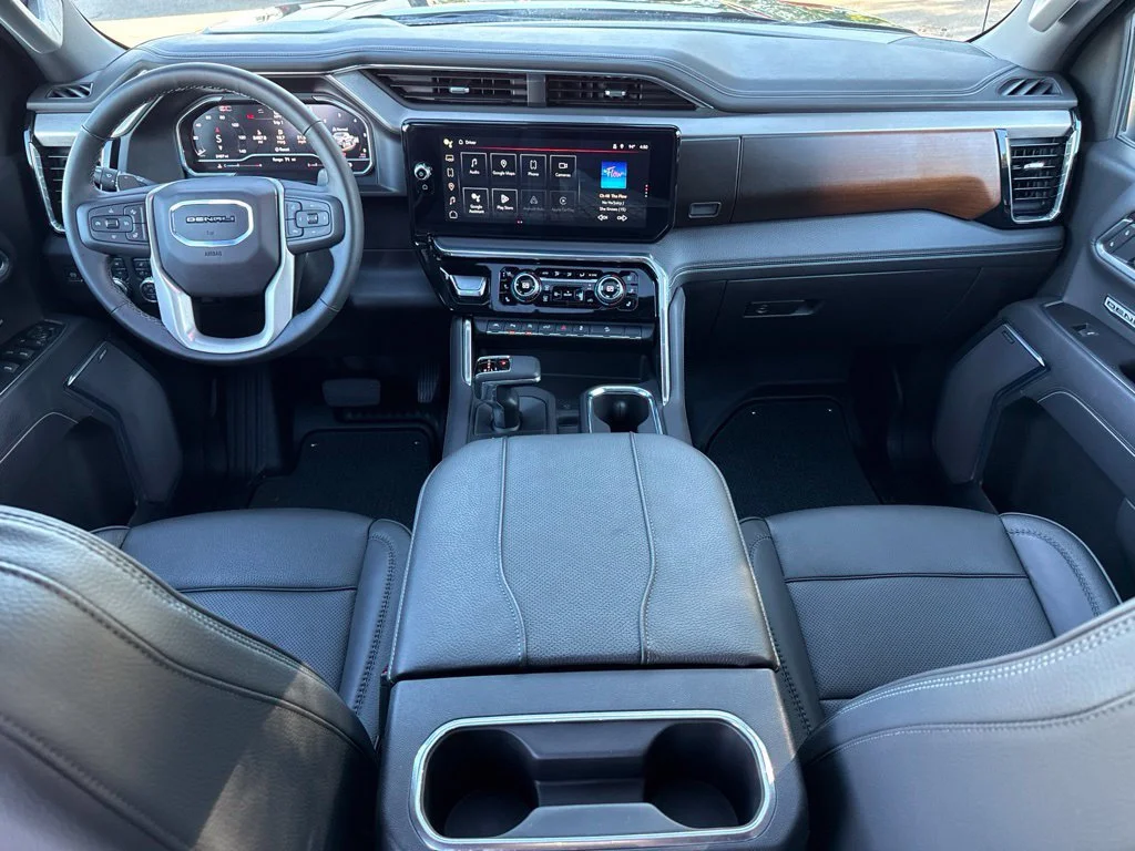 Used 2025 Onyx Black GMC Denali image 16