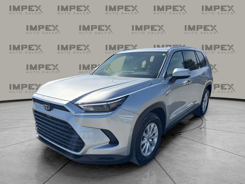 Used 2025 Silver Toyota XLE image 2