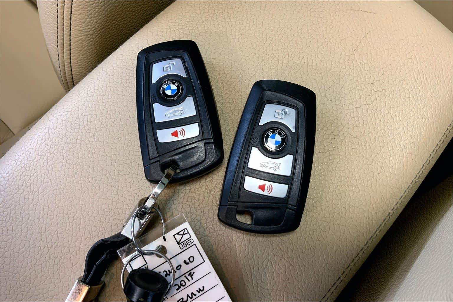 Used 2017 Alpine White BMW xDrive28i image 14