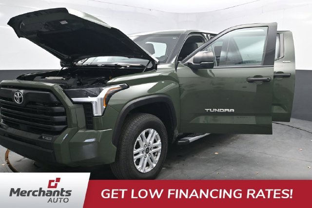 Used 2022 Green Toyota SR5 image 43