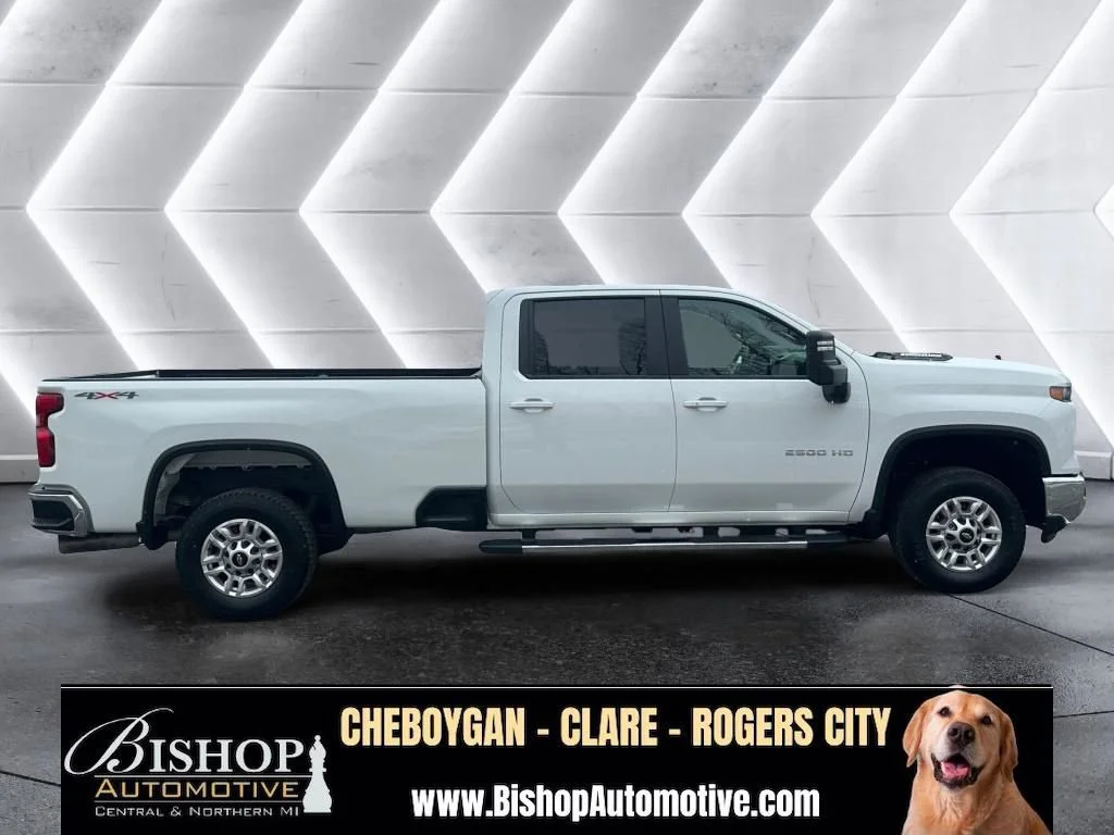 Pre-Owned 2025 Chevrolet Silverado 2500 HD LT Crew Cab image 19