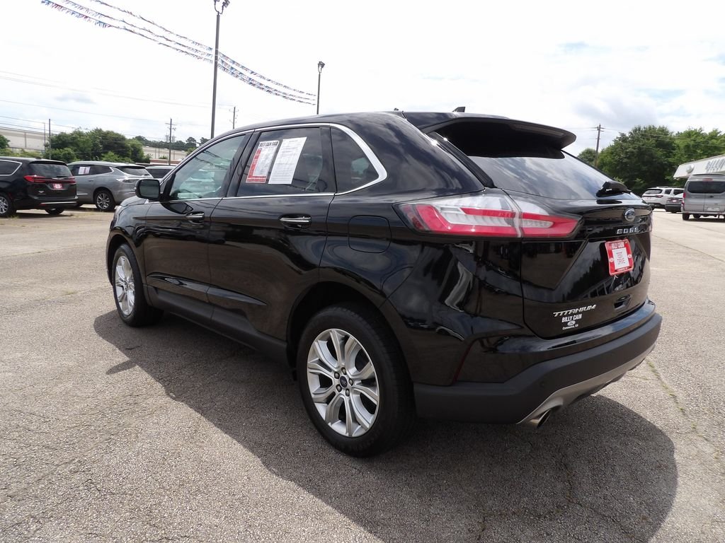 Used 2022 Black Metallic Ford Titanium image 6