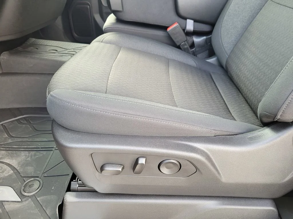 2025 Chevrolet Silverado 3500HD LT - Photo 14