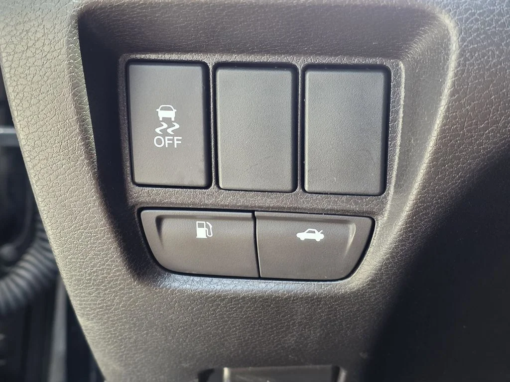 Used 2016 Black Acura V6 image 22