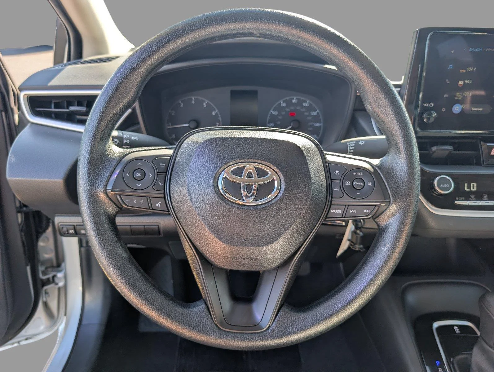 Used 2025 Classic Silver Metallic Toyota LE image 27