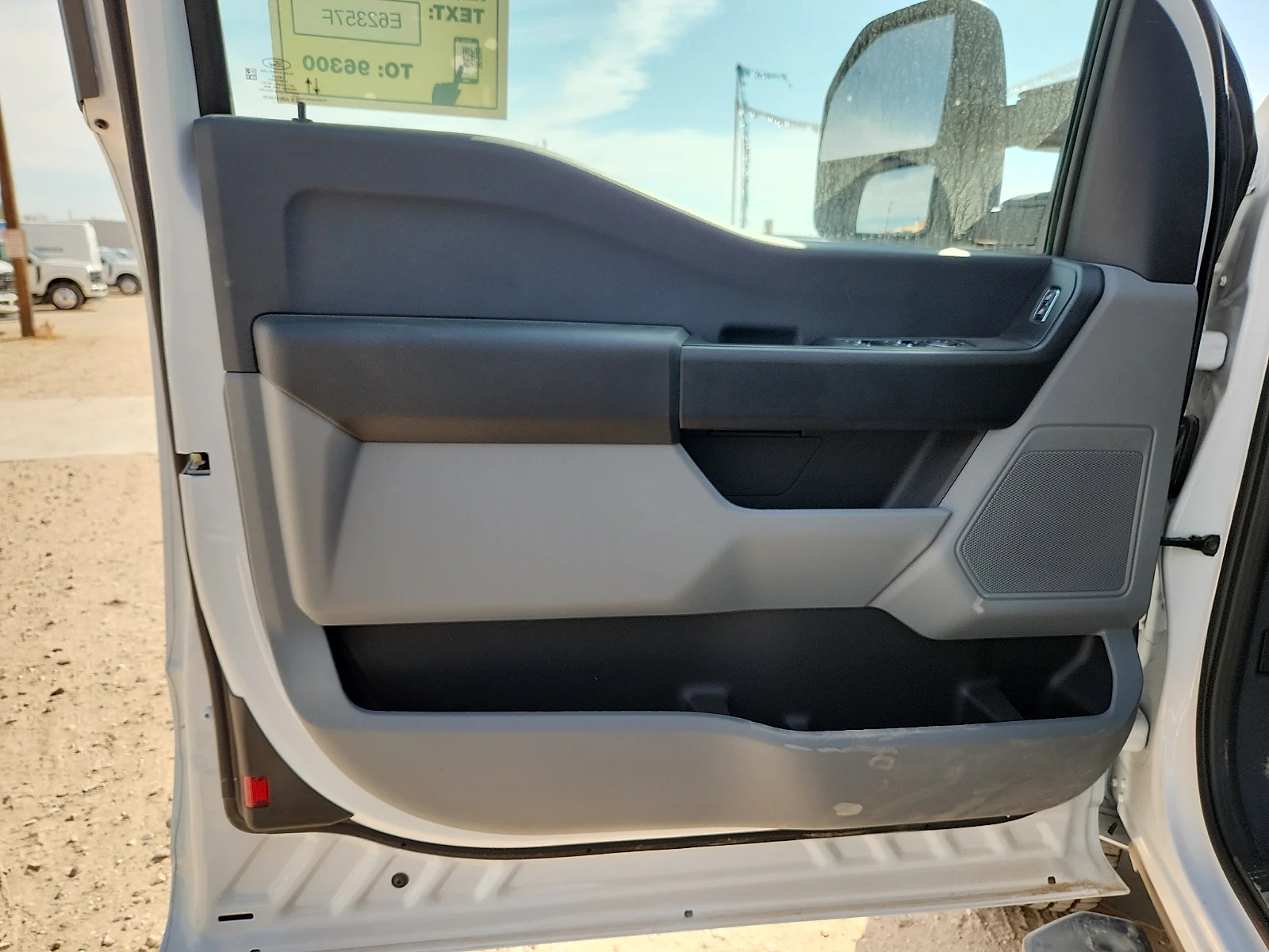 New 2026 Oxford White Ford XL image 14