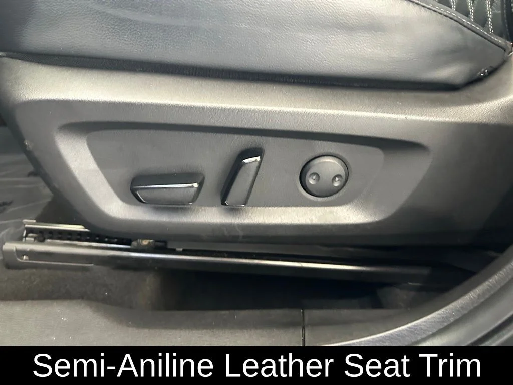 Used 2024 Blue Mitsubishi SEL Black Edition image 41