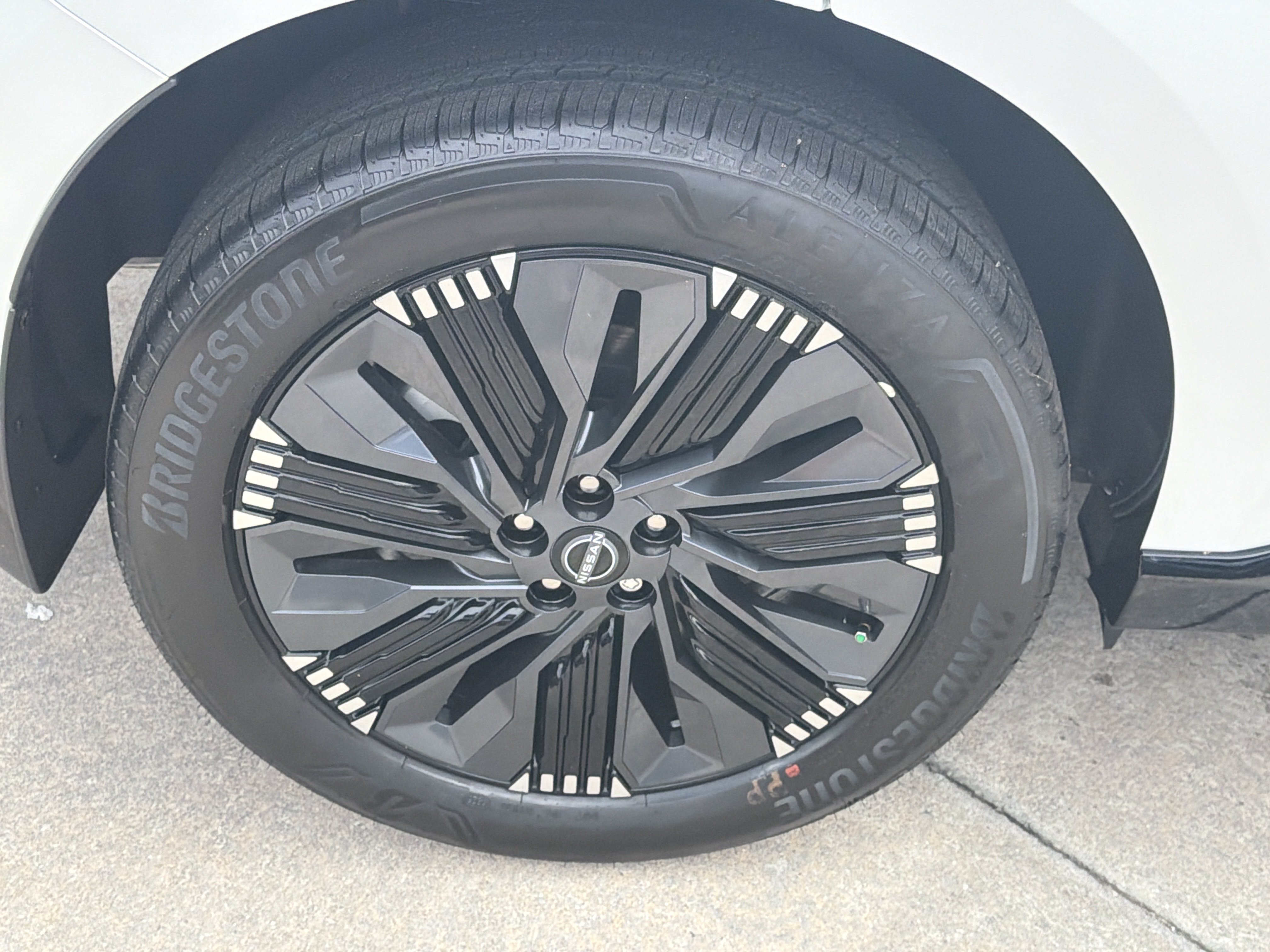 New 2026 Everest White Pearl Tricoat Nissan Platinum image 18