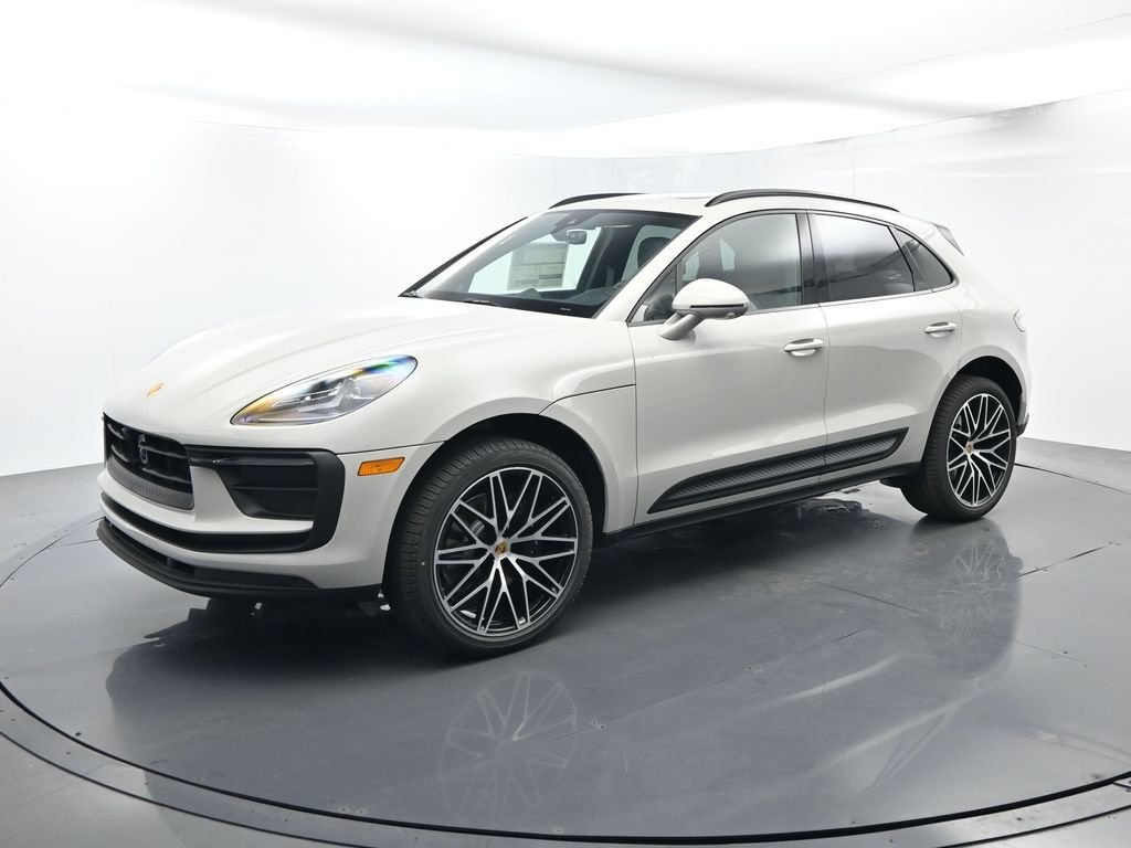 2026 Porsche Macan Base