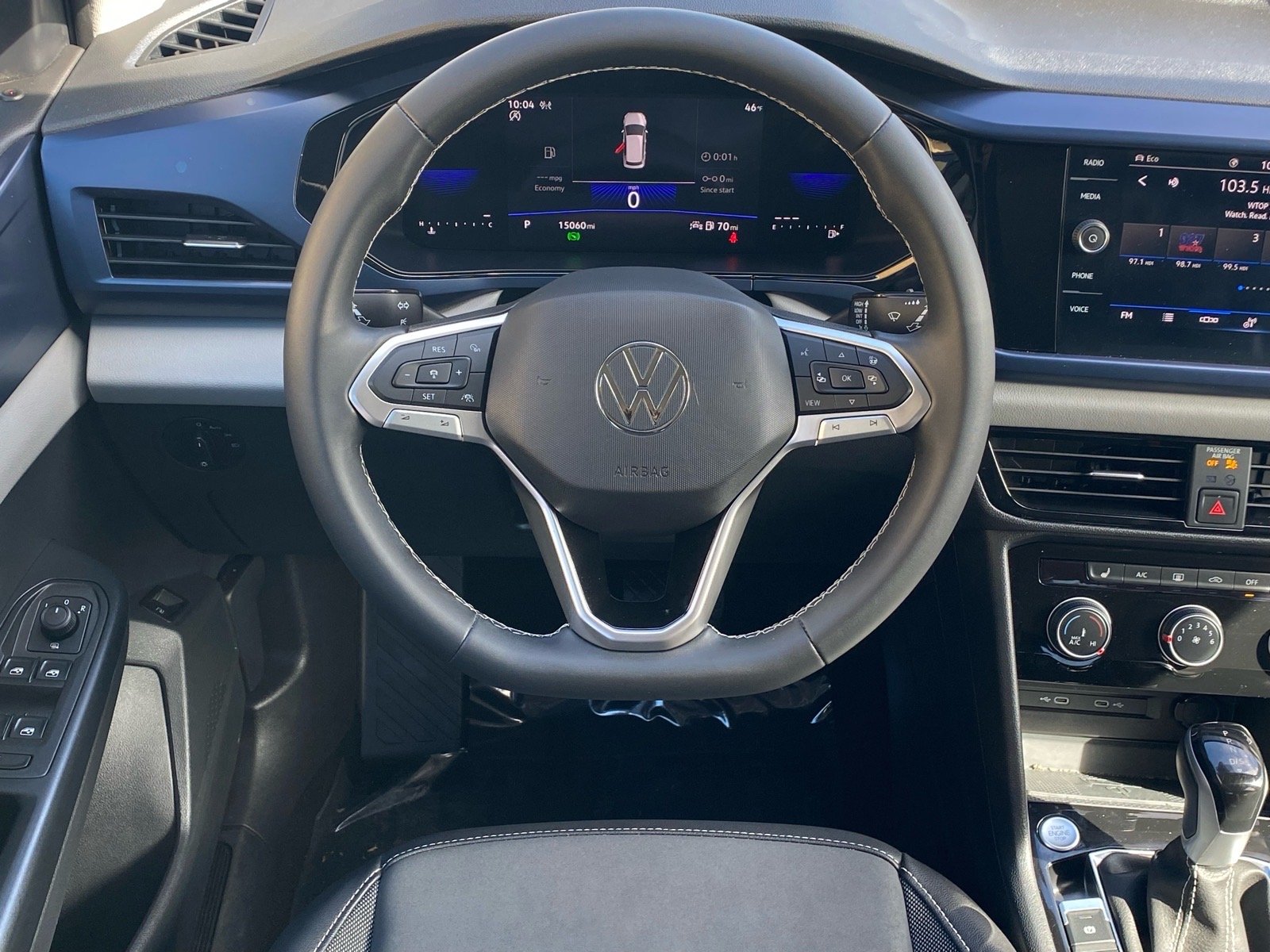 Certified Used 2023 Gray Volkswagen 1.5T SE image 6