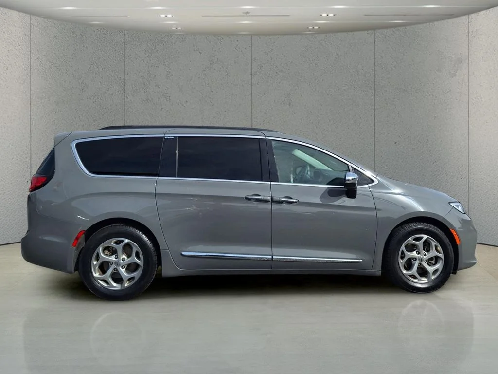 2023 Chrysler Pacifica Limited - Photo 6