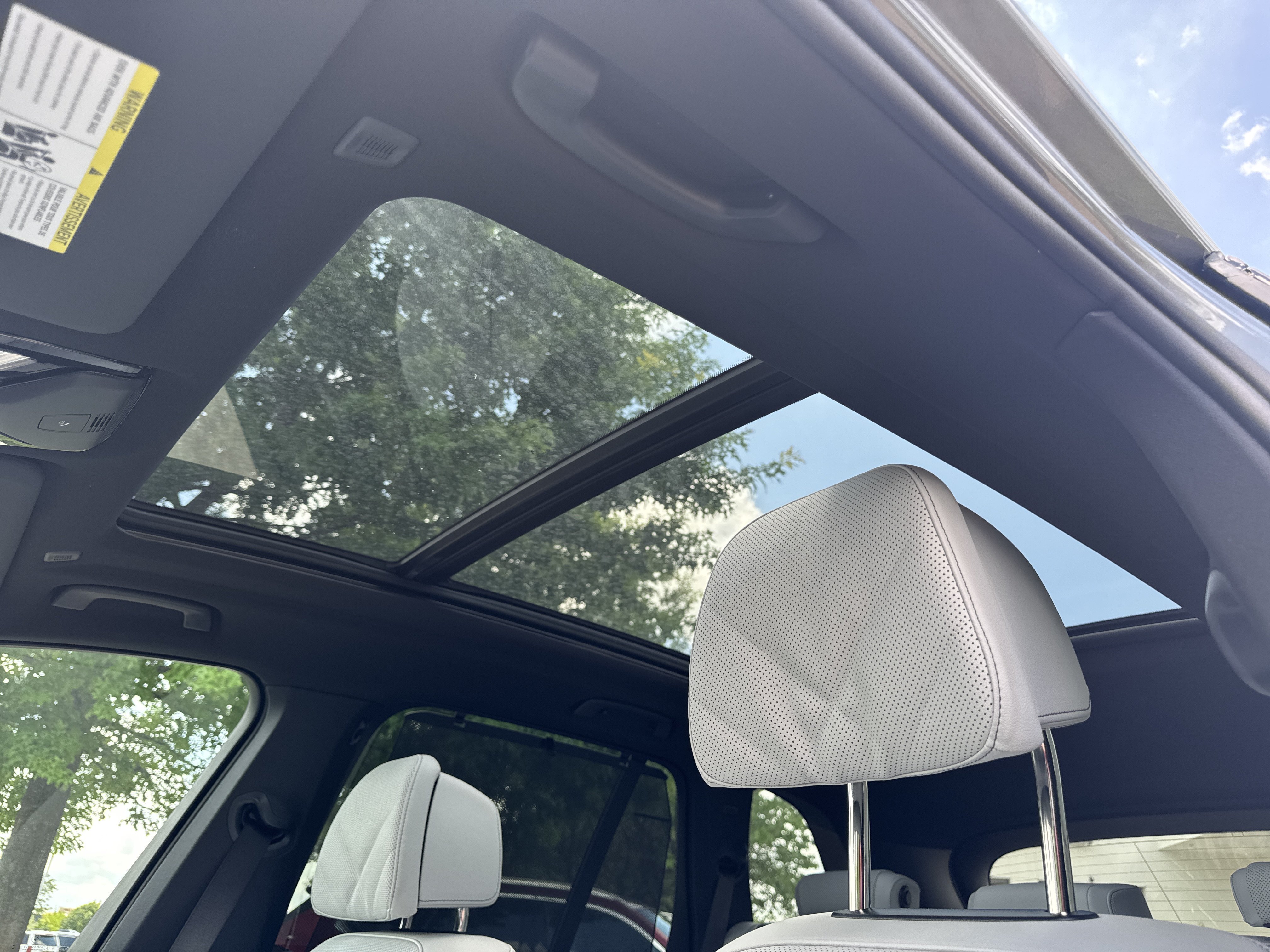 New 2026 SKYSCRAPER GREY BMW xDrive40i image 9