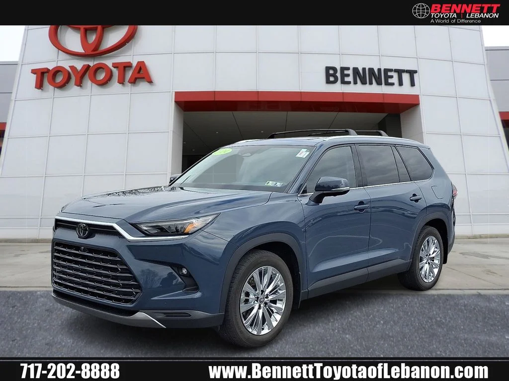 Used 2024 White Toyota Platinum image 1