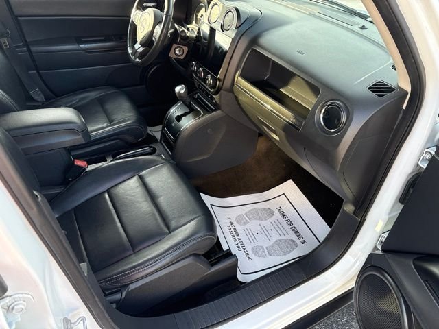 Used 2016 White Jeep Latitude image 13