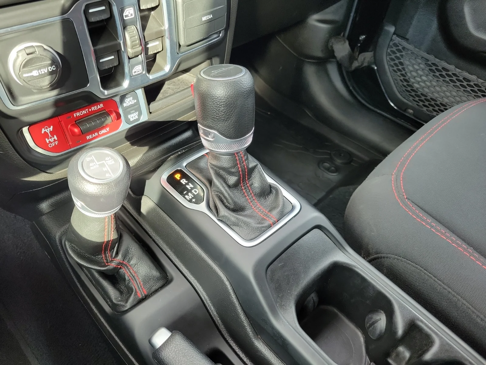 Used 2022 Gray Jeep Rubicon 4x4 image 18