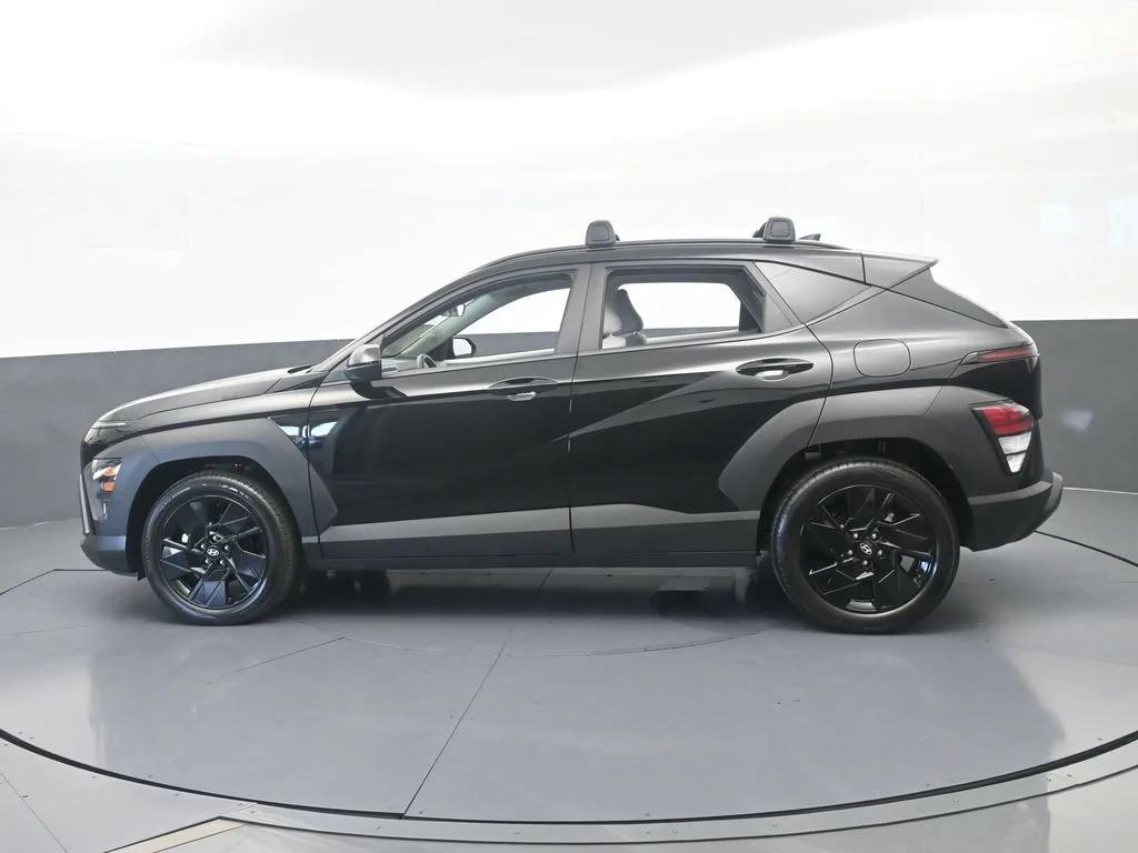 Used 2026 Abyss Black Pearl Hyundai SEL Sport image 2